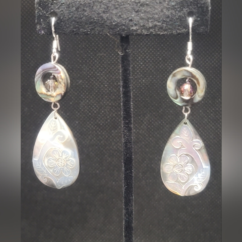 Floral Shell Drop Earrings - Picture 3 of 7
